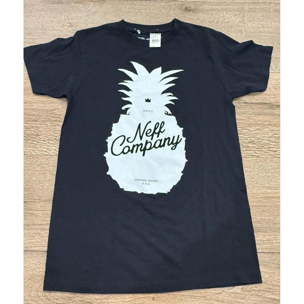 Neff Company Skateboard Pineapple T‎ Shirt Black and White Size Small NWT